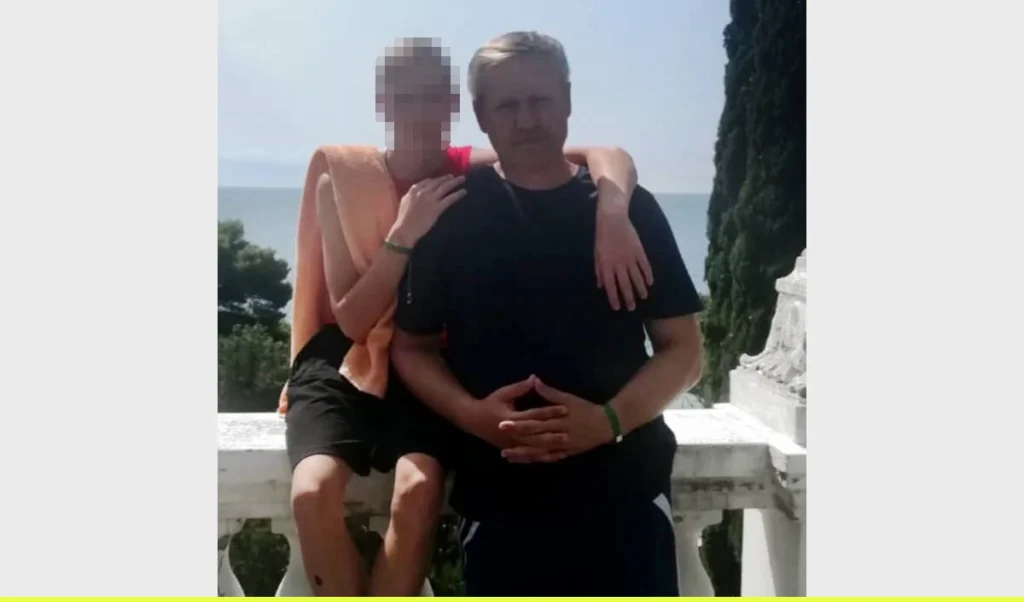 Кадет из Донецкой области с полковником СК во время поездки учеников в Крым