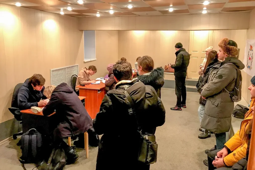 Сбор подписей за Бориса Надеждина в Нижнем Новгороде. Фото: сообщество в VK «Штаб Надеждина | Нижний Новгород».