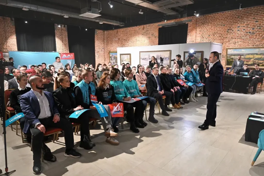 Владислав Даванков выступает во время своей предвыборной кампании в Екатеринбурге. Фото: telegram-канал «Даванков//Кандидат в президенты РФ».