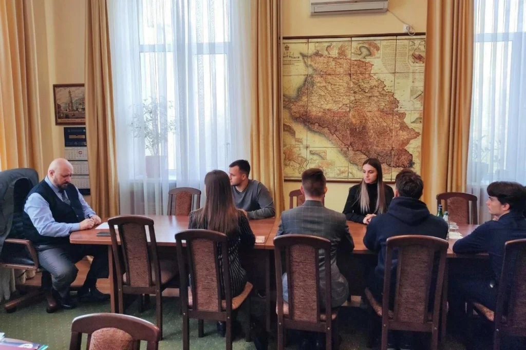 Академисты