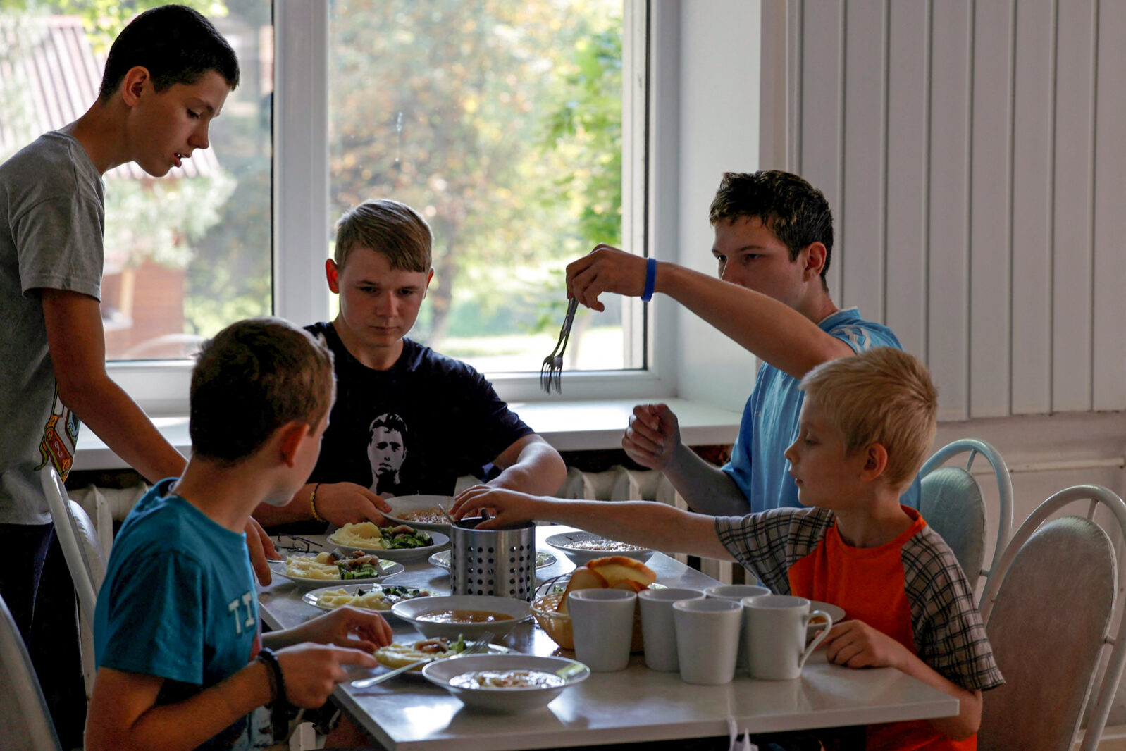 Дети сироты, опека над совершеннолетними