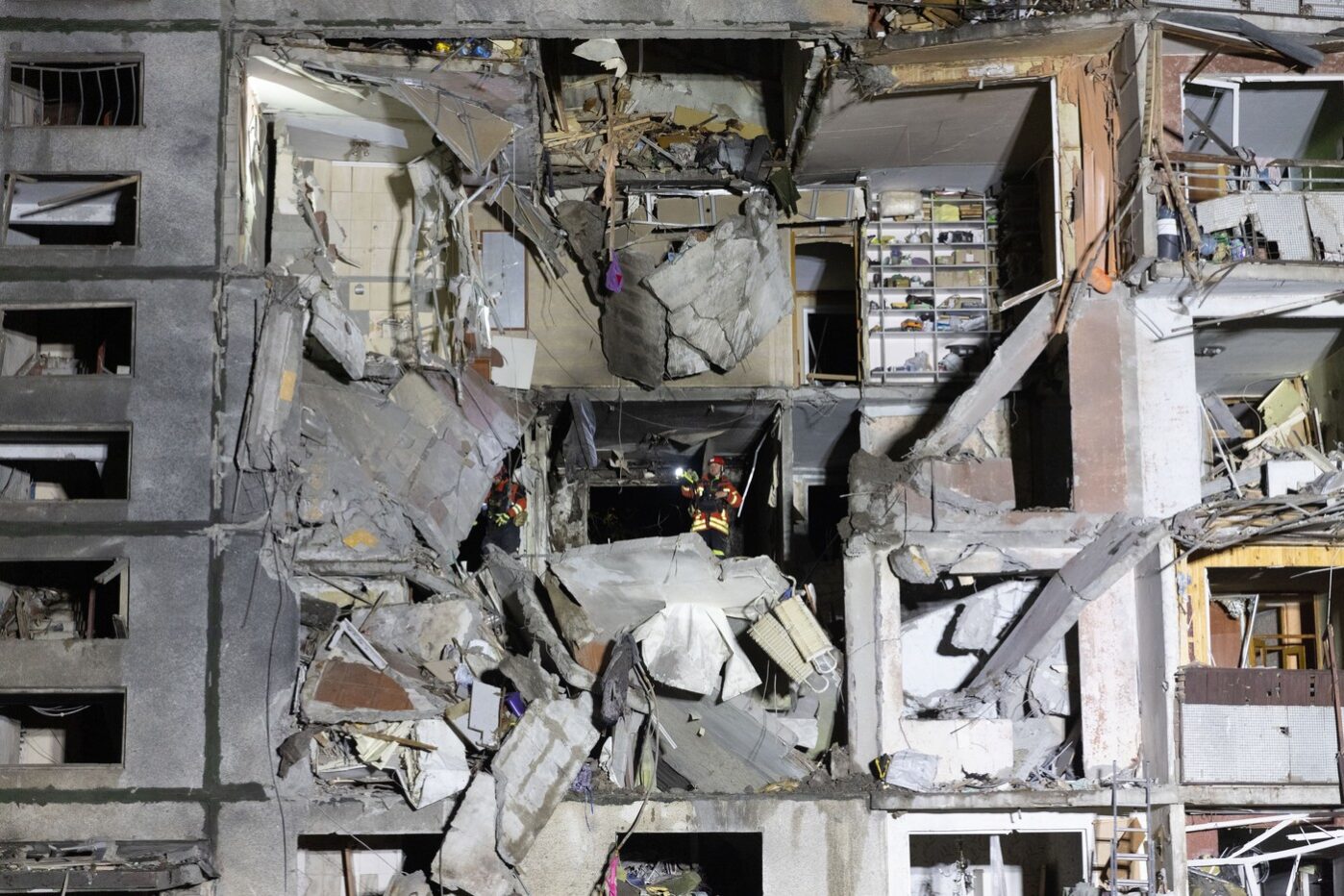 Место российской атаки на&nbsp;жилой дом в&nbsp;Харькове