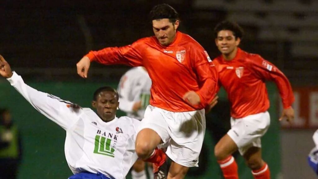 Михаил Кавелашвили до начала карьеры политика был профессиональным футболистом