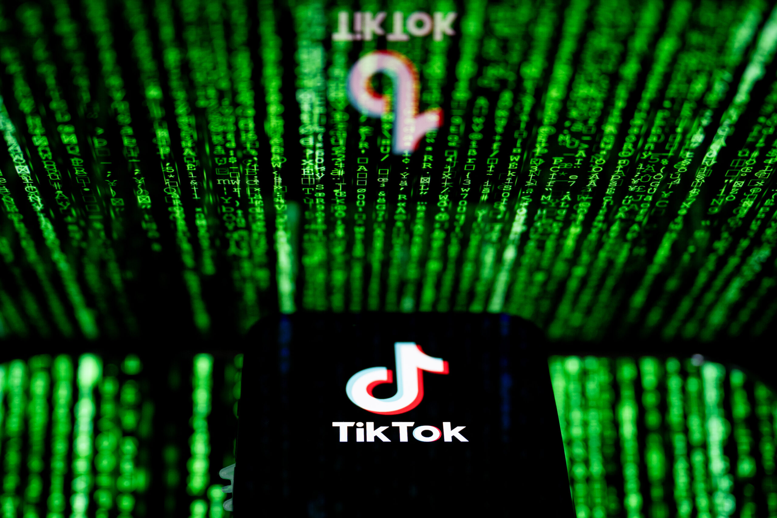 TikTok не работает в России