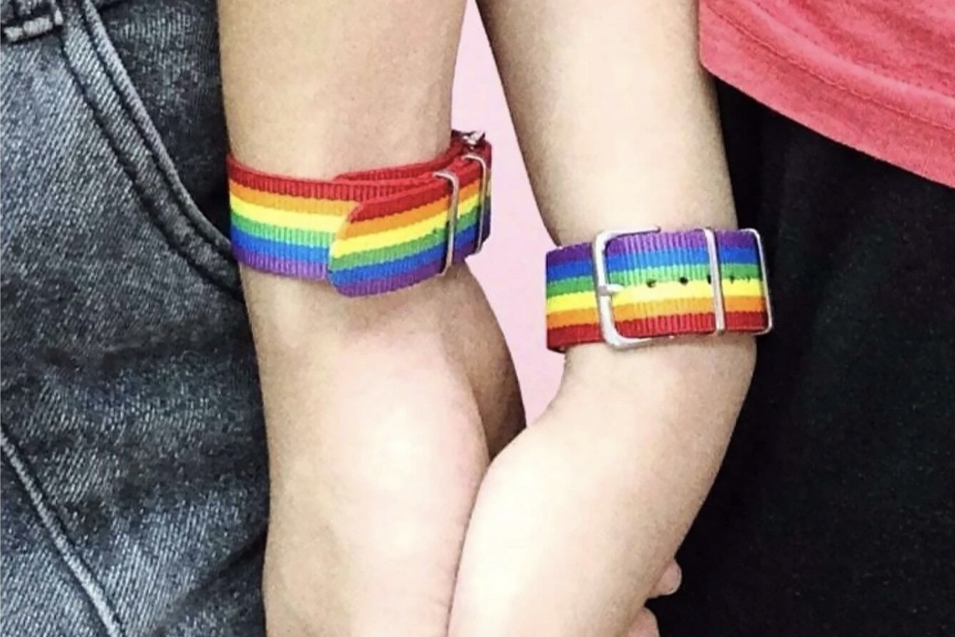 Браслет в цветах радуги на сайте Shein