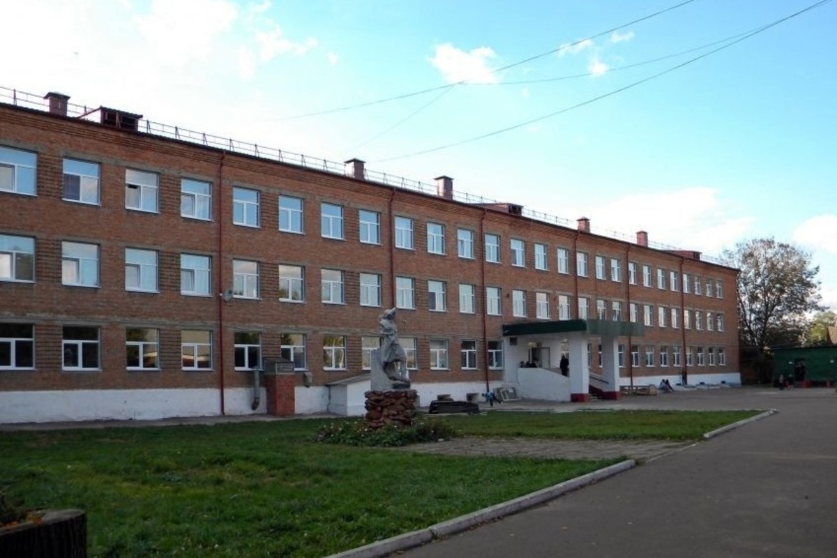 Курские активисты сообщили о возможной гибели восьми человек в результате удара по интернату в Судже