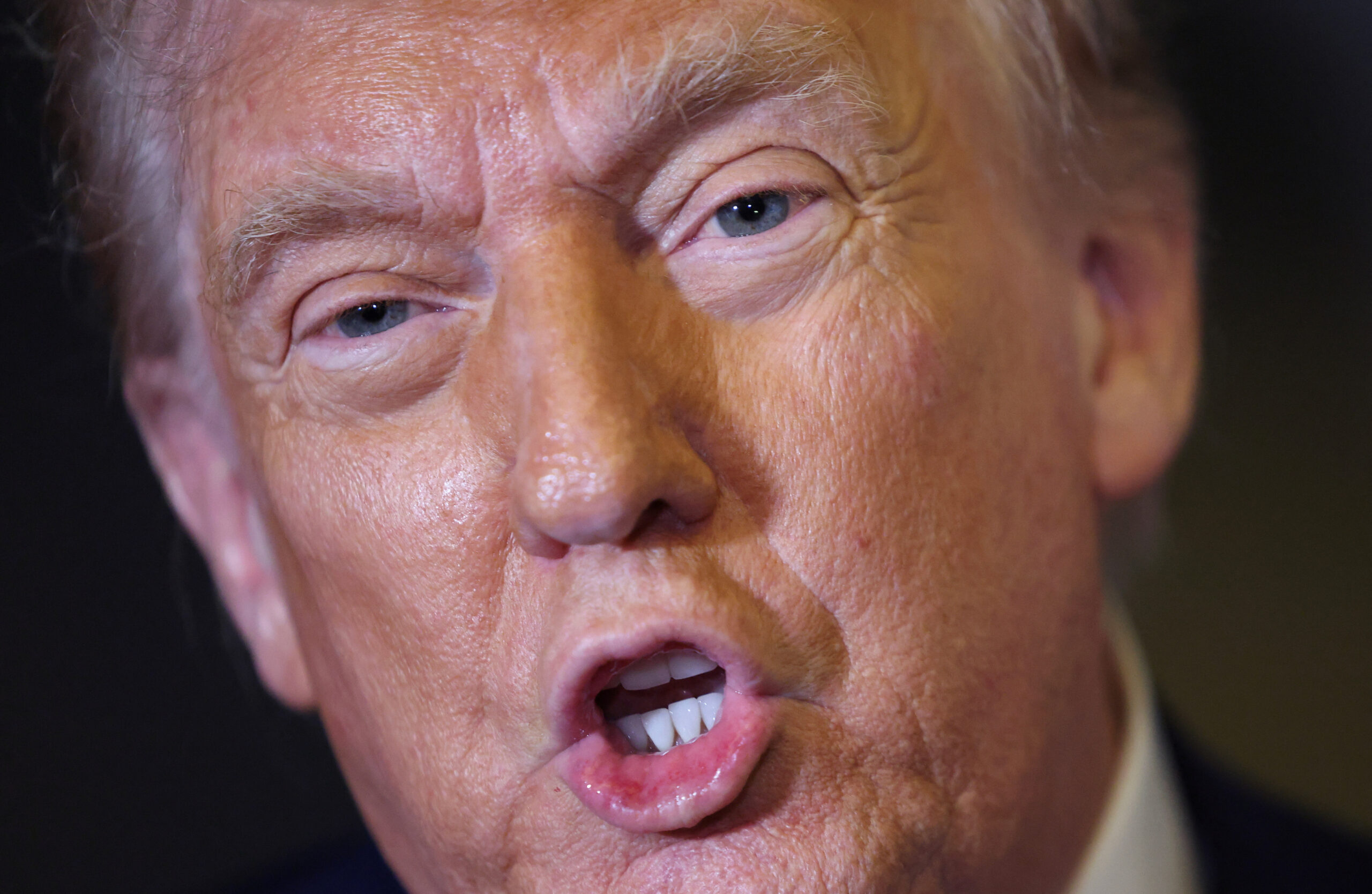 Дональд Трамп посчитал неприемлемым требование России сменить власть в Украине для начала мирных переговоров