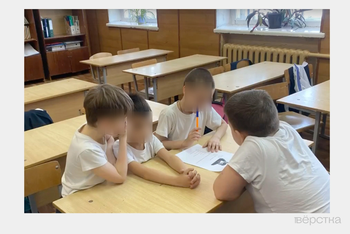 Children answering a question about Stalin during "Zarnitsa" at the Oryol boarding school in early 2025. Source: Video "Military Correspondents Ogurtsova and Stavtseva Zarnitsa 2.0 — 2025" from the VKontakte group.
