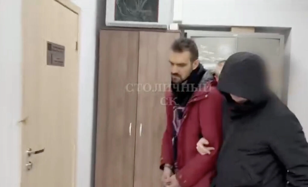 Комика Артемия Останина задержали по делу о разжигании ненависти при попытке уехать из России