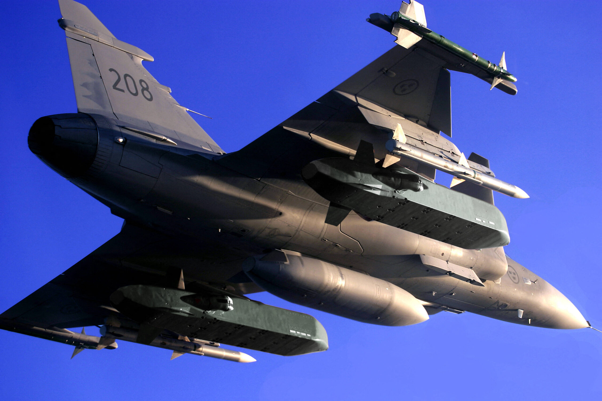 Канцлер Германии Фридрих Мерц заявил о снятии ограничений по применению ракет Taurus. Ранее Великобритания и США сняли подобные ограничения для использования Storm Shadow и ATACMS