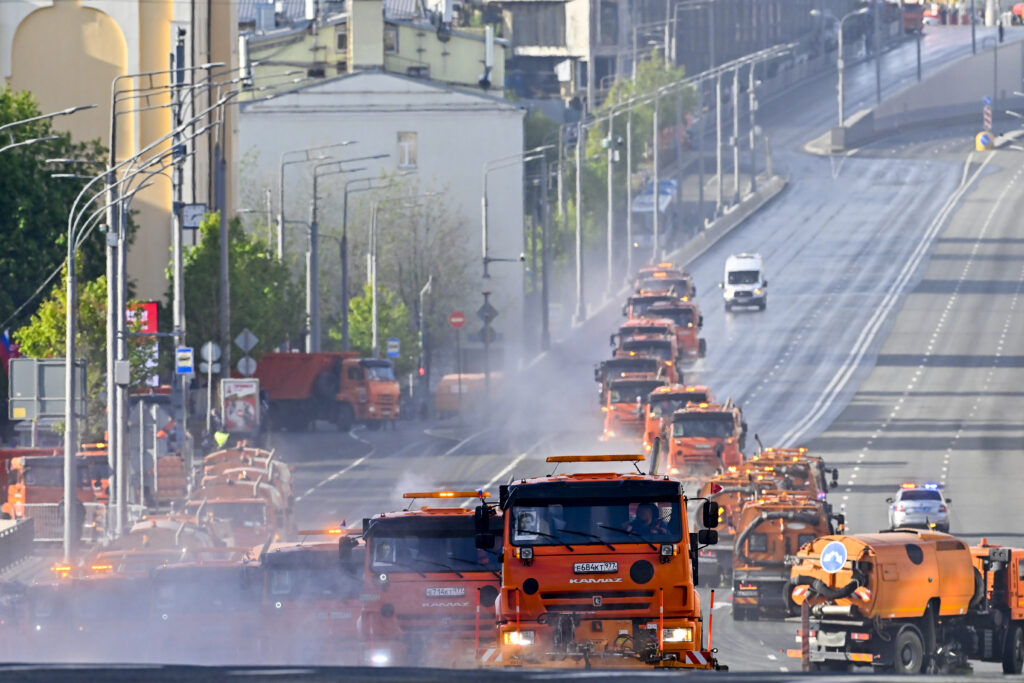 Россия отмечает 80-летие Победы парадом в Москве — с участием иностранных войск и лидеров