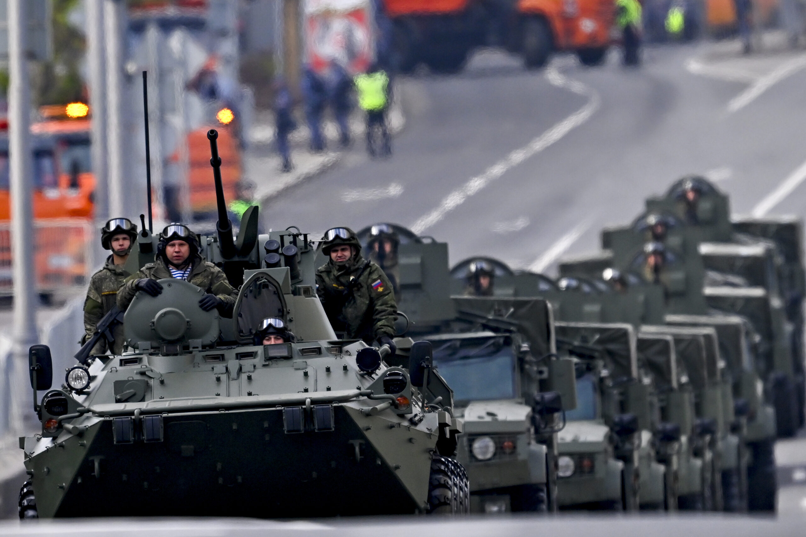 Россия отмечает 80-летие Победы парадом в Москве — с участием иностранных войск и лидеров