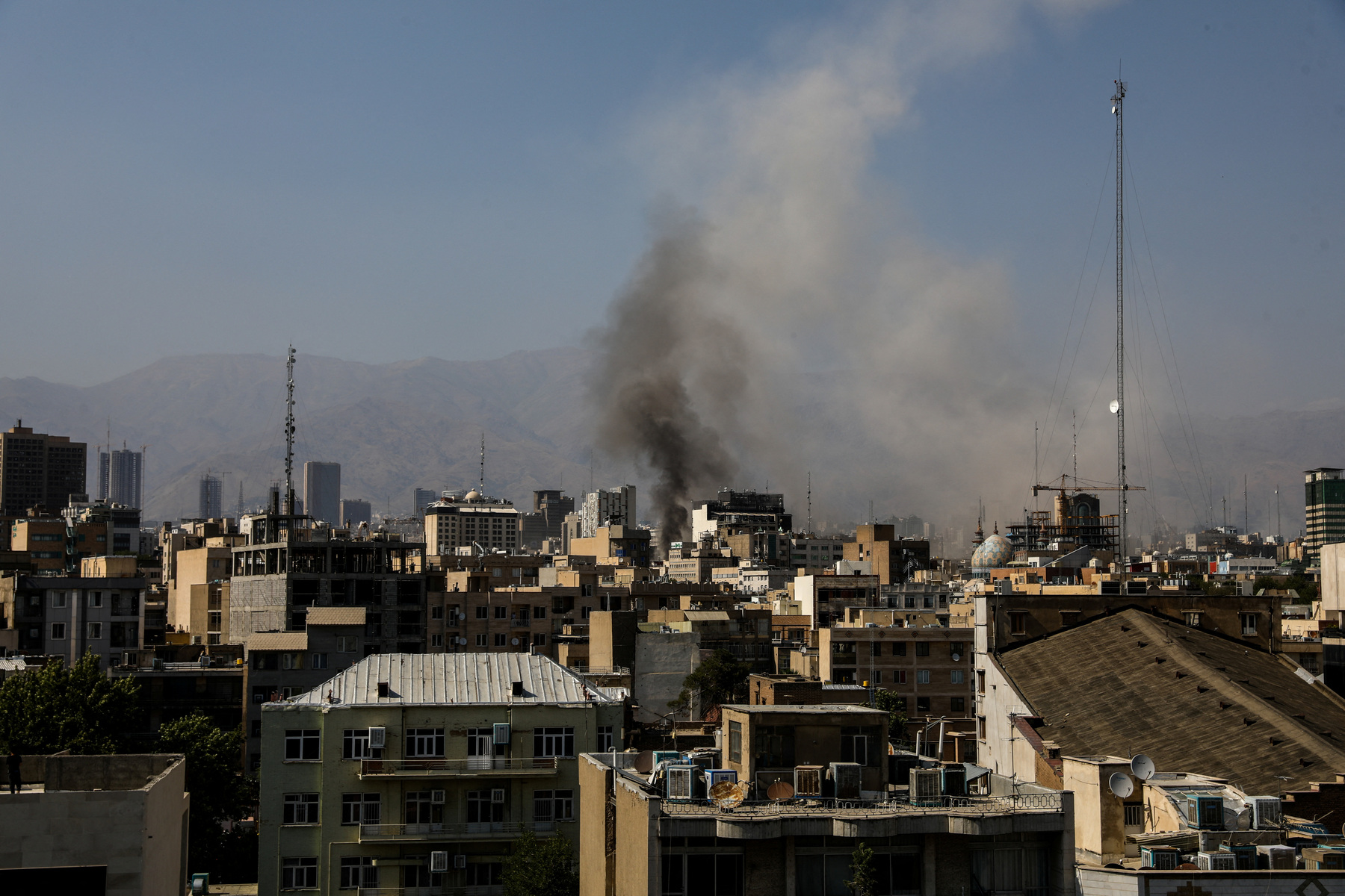 В нескольких точках Тегерана, связанных с Корпусом стражей исламской революции (КСИР), как минимум с мая по август 2024 года находилось, предположительно, более полусотни российских военных