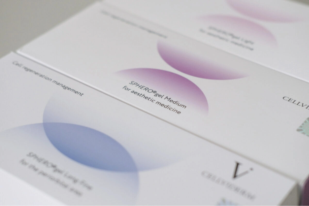 Много жалоб поступает на «Сферогель» — инъекционный дермальный филлер на основе коллагена, используемый в эстетической медицине для коррекции объёмов лица, устранения морщин, увеличения губ и моделирования контуров