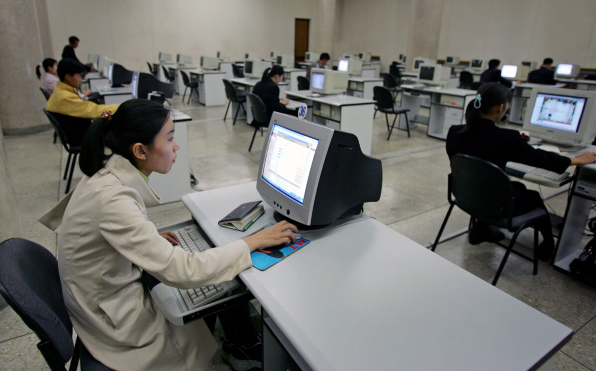 Как работает и&nbsp;зачем создаётся «белый список» сайтов в&nbsp;России