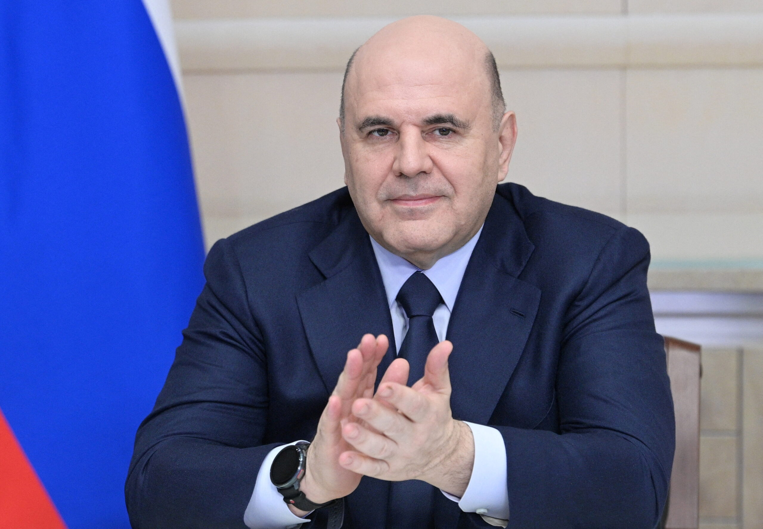 Семья Михаила Мишустина - его жена Владлена и сыновья Алексей и Александр после начала войны могли иметь более 5 млрд руб. вкладов - это 250 годовых доходов премьера