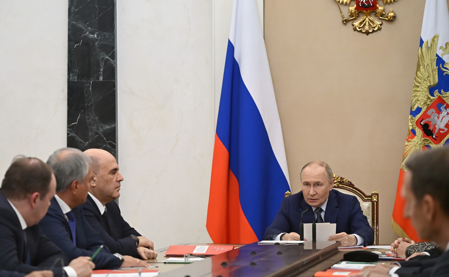 Путин заявил о готовности России соблюдать договор СНВ ещё год