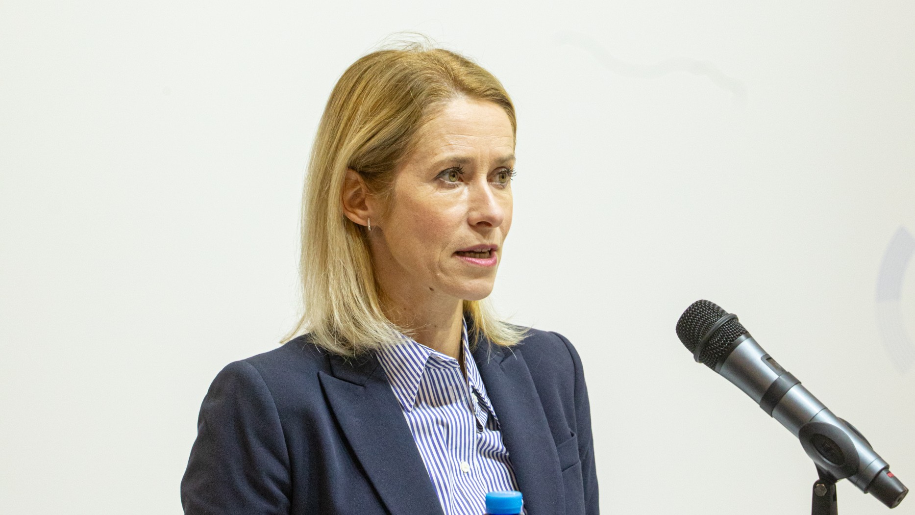 ЕС утвердил 19-й пакет санкций против России. Он включает запрет на импорт газа и затрагивает криптоуслуги