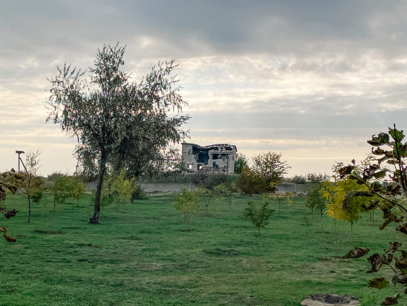Районная больница в&nbsp;Каланчаке&nbsp;— одно из&nbsp;немногих учреждений, которое работает в&nbsp;оккупации. Школы и&nbsp;предприятия&nbsp;— закрываются