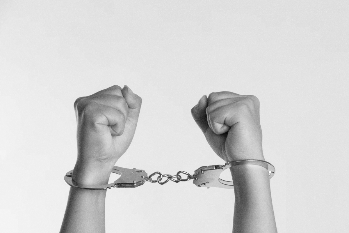 Бывшему силовику из Иркутска запретили вести соцсети и писать в чатах на два года из-за комментария «Смерть оккупантам!»