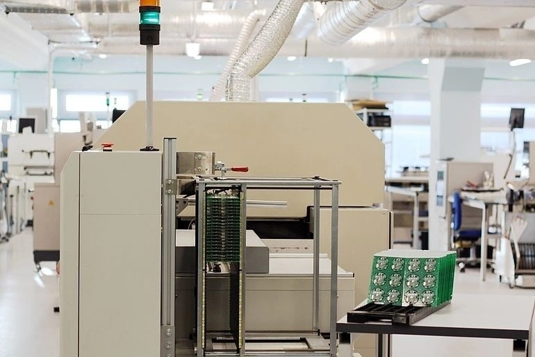 С&nbsp;осени 2026-го в&nbsp;России вводят новый технологический сбор на&nbsp;смартфоны, ноутбуки и&nbsp;бытовую технику