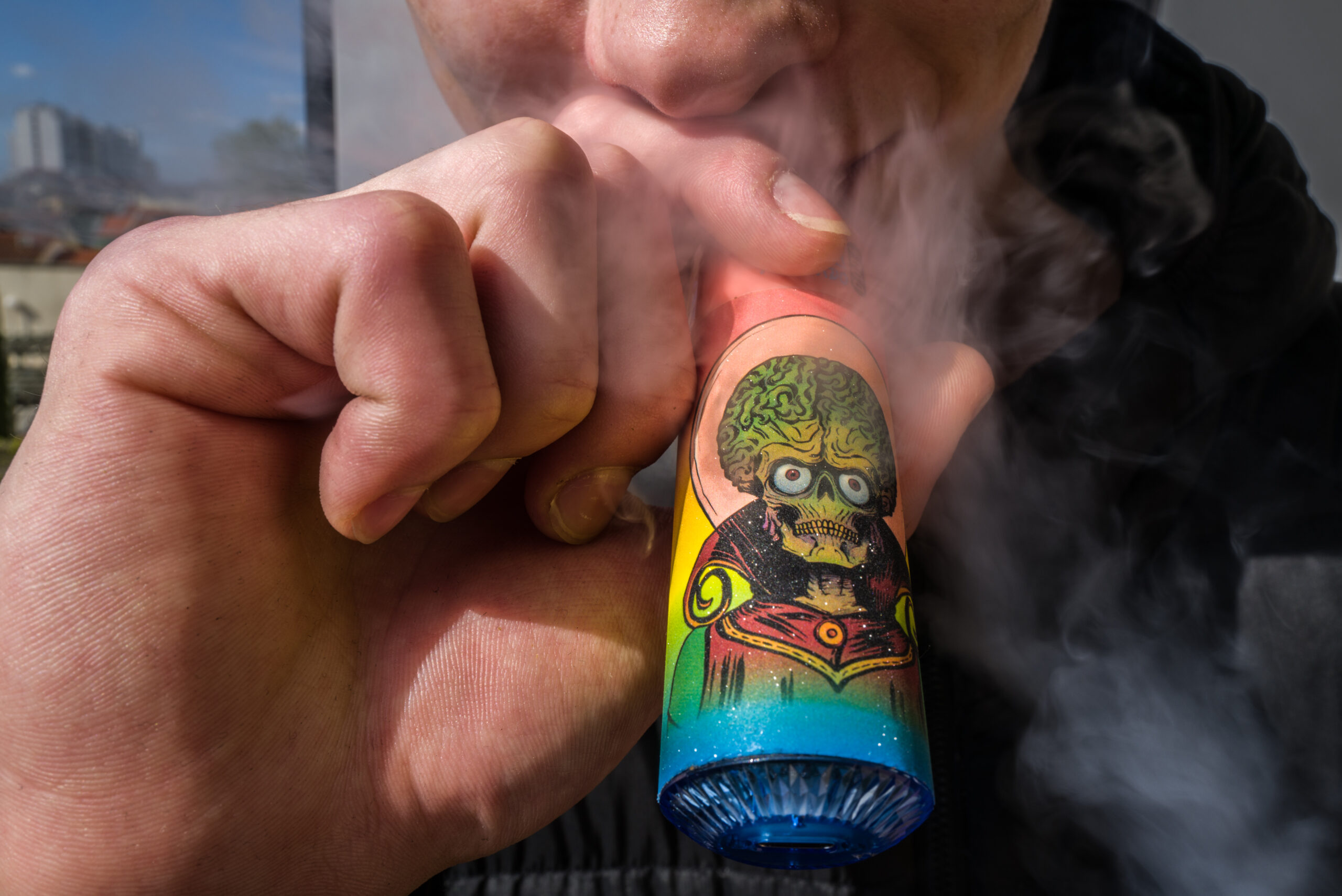 Госдума готовит закон о полном запрете продажи и производства вейпов в России