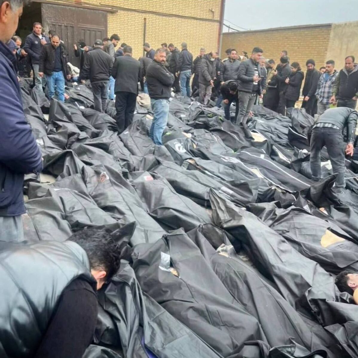 Почему начались протесты в Иране, чего требуют участники, как реагируют власти и США обрушится ли режим аятолл