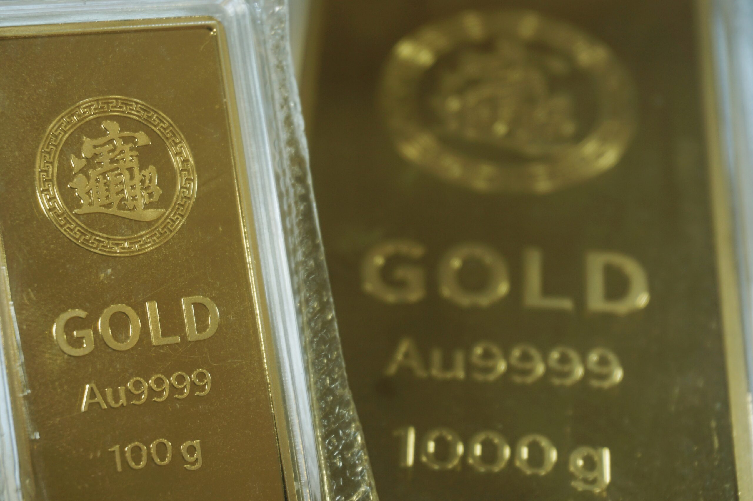 Рынки золота и серебра пережили исторический обвал